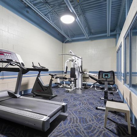 Glenwood Inn & Suites Trail Экстерьер фото